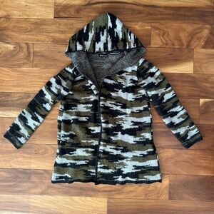 ByDesign Camo Hooded Cardigan Sweater size Medium